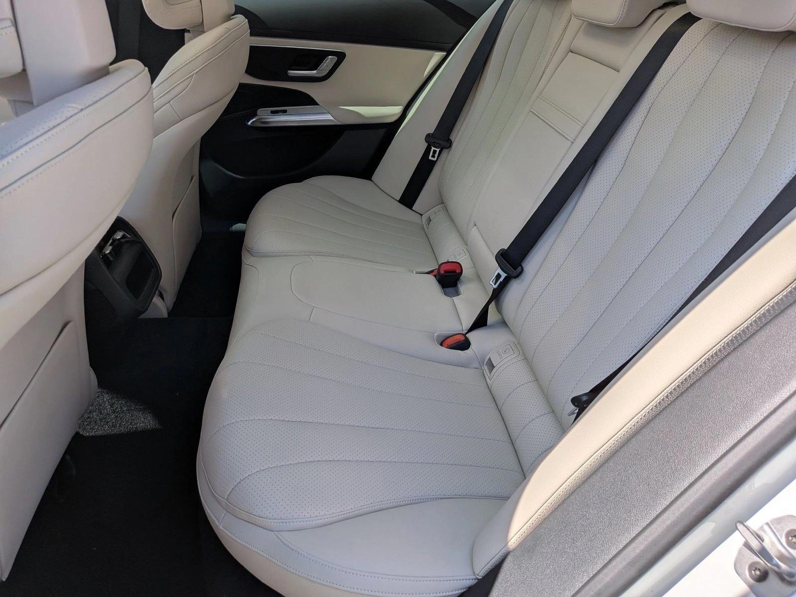 2026 E 450 4MATIC, photo 15 of 17