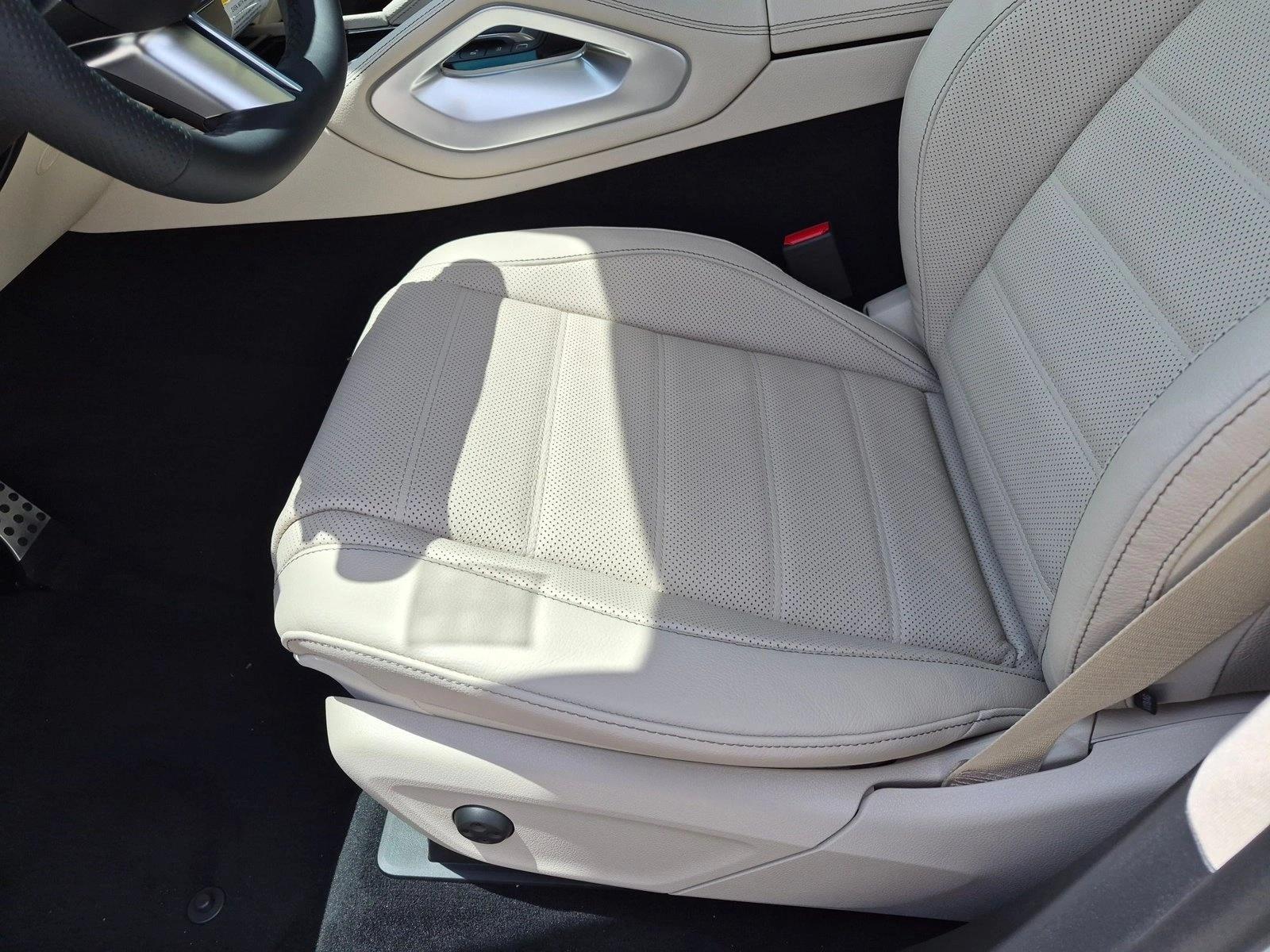 2026 GLS 450 4MATIC, photo 4 of 18