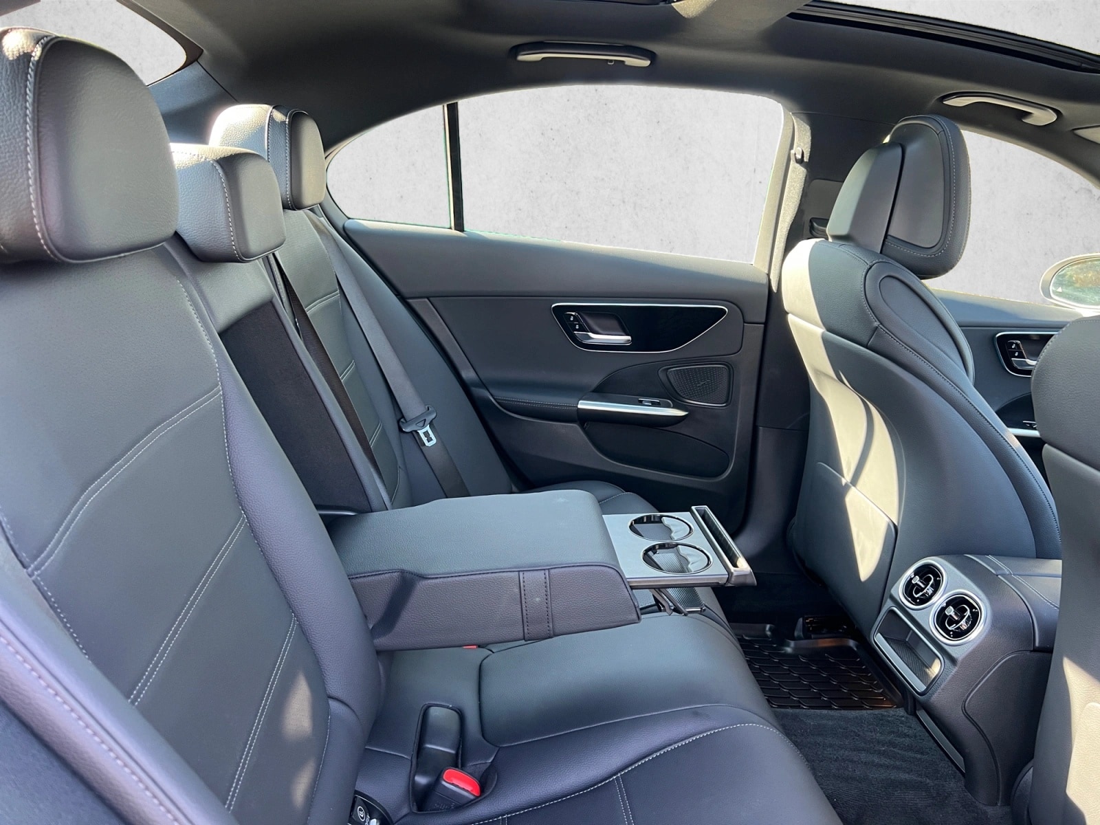 2026 Mercedes-Benz C-Class Sedan C 300 - Photo 24
