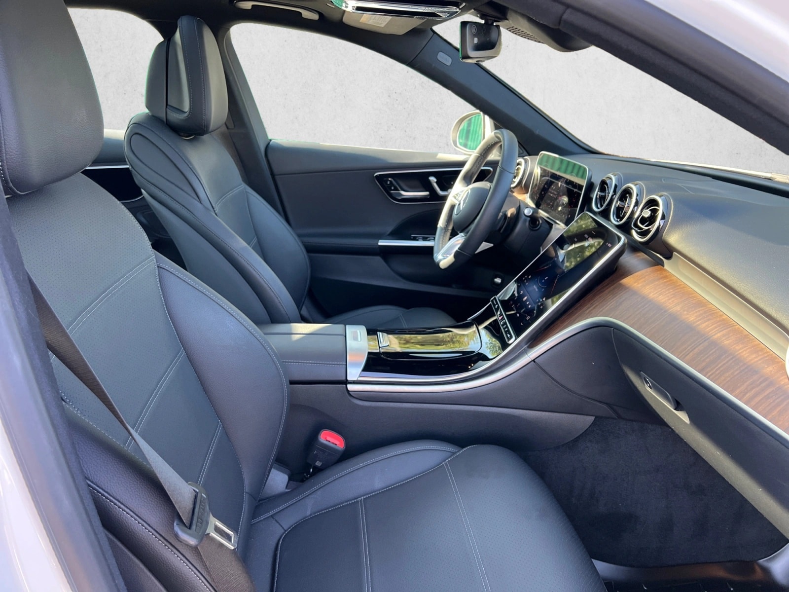 2026 Mercedes-Benz C-Class Sedan C 300 - Photo 26