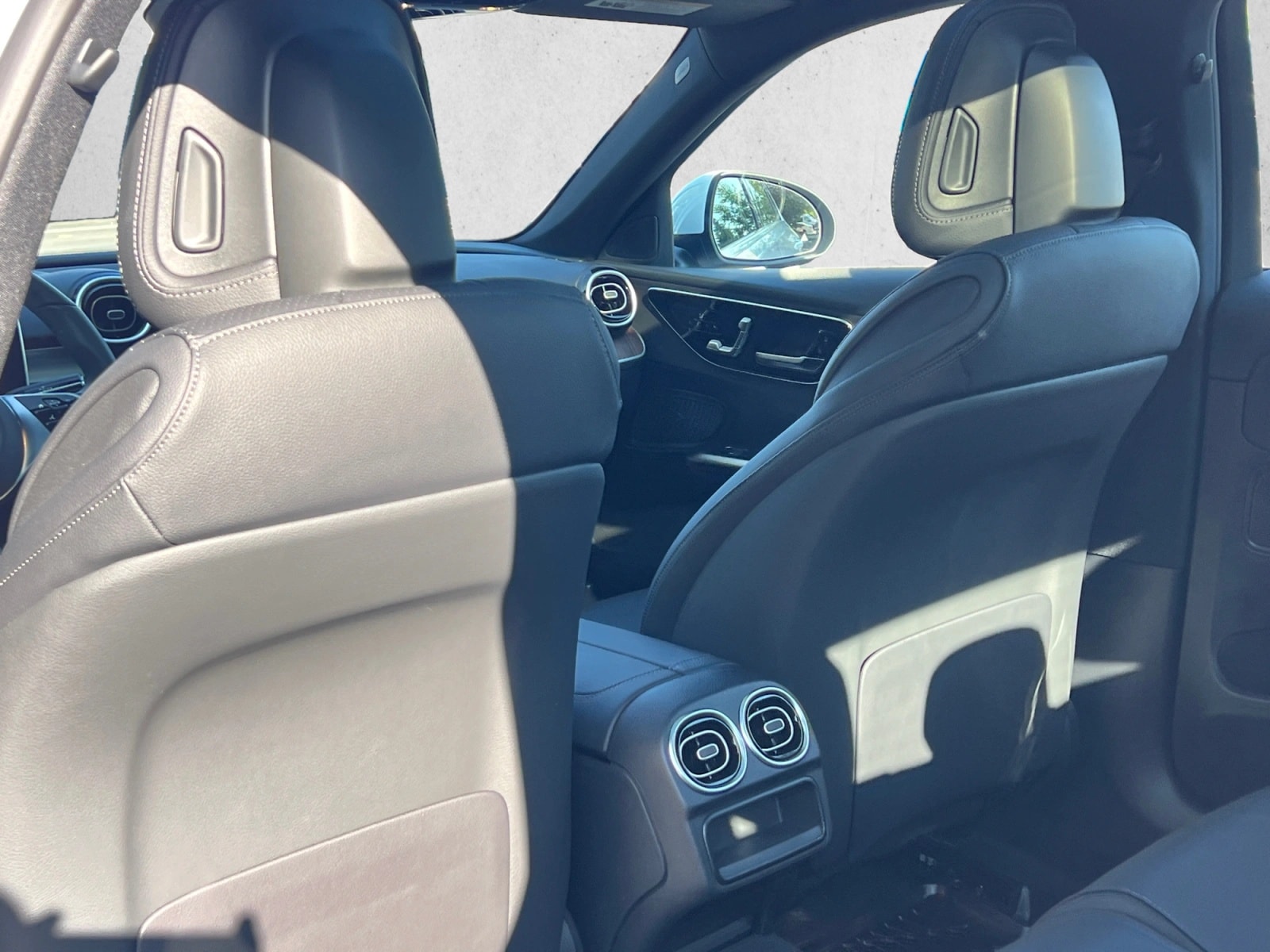 2026 Mercedes-Benz C-Class Sedan C 300 - Photo 18