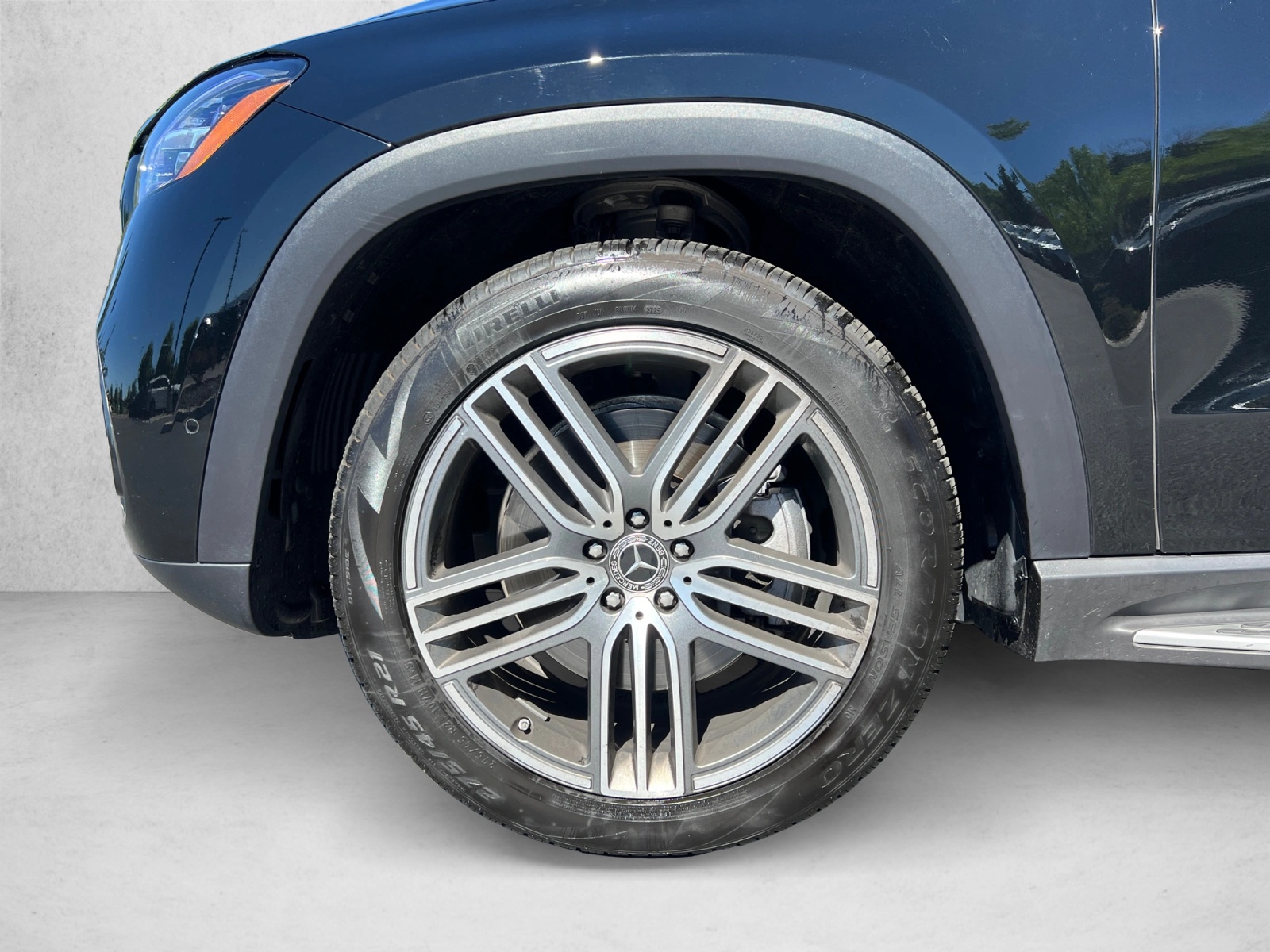 2026 Mercedes-Benz GLS Base - Photo 9