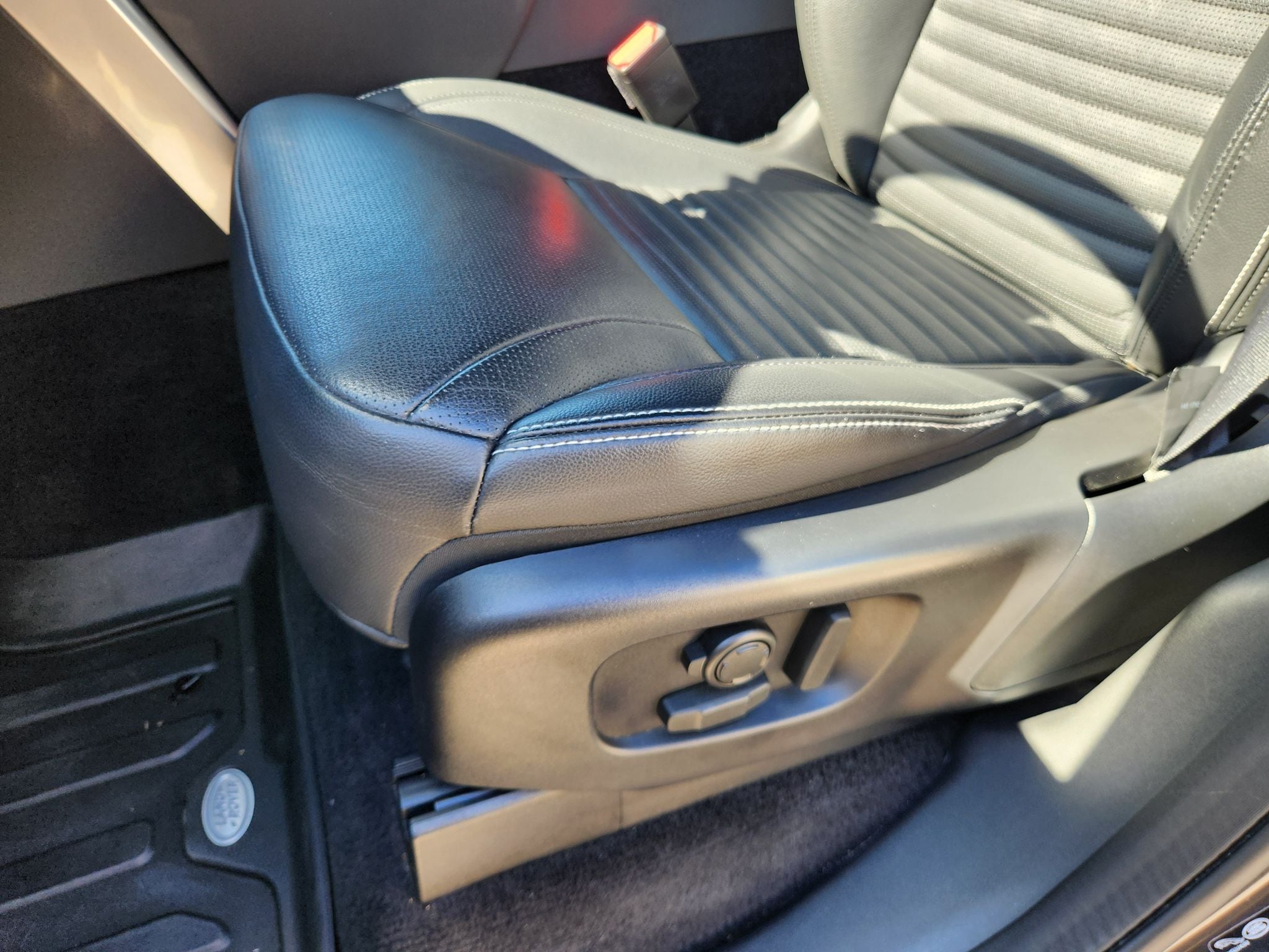 2024 Land Rover Discovery Dynamic SE - Photo 18