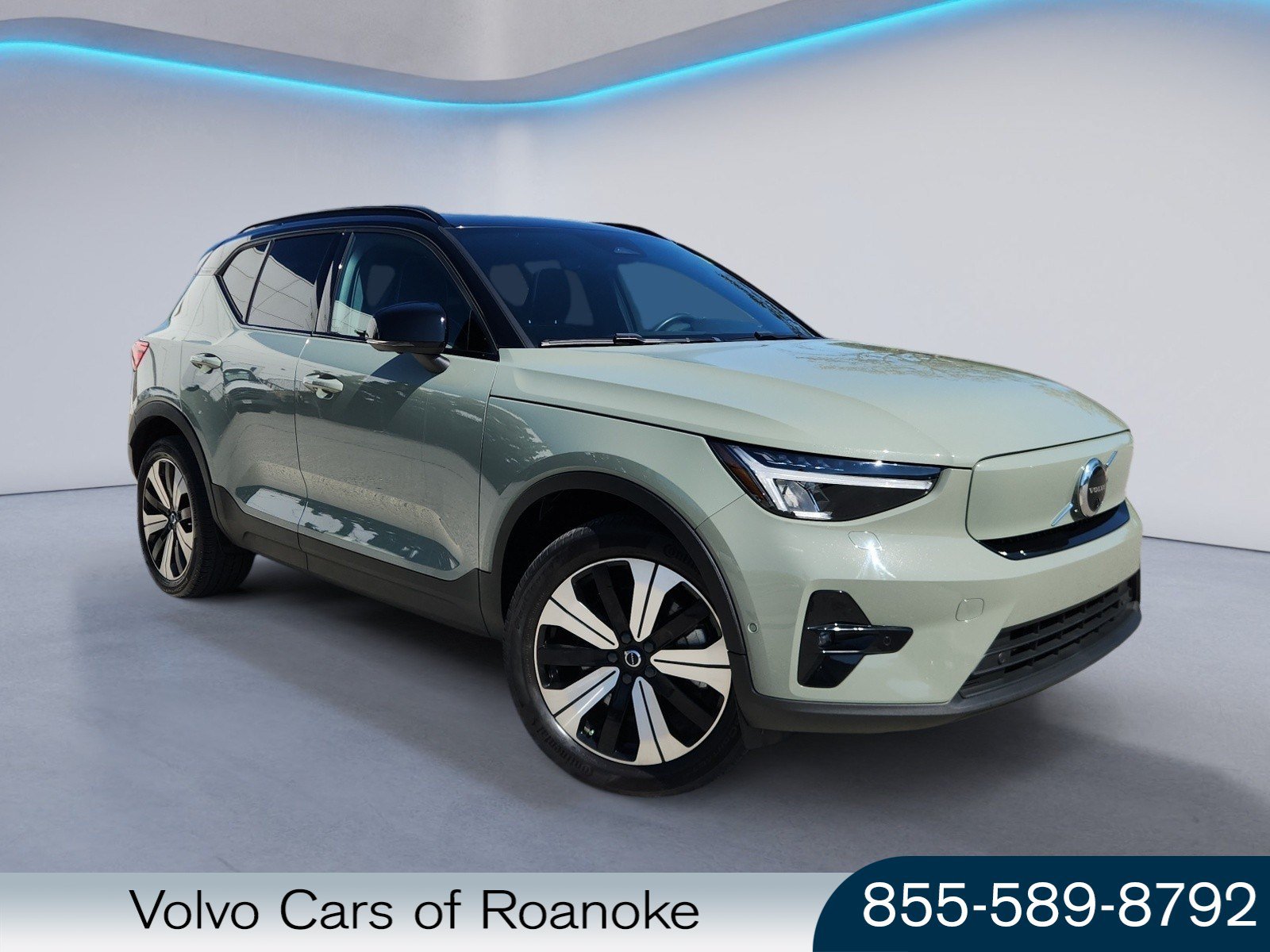2023 Volvo XC40 Plus