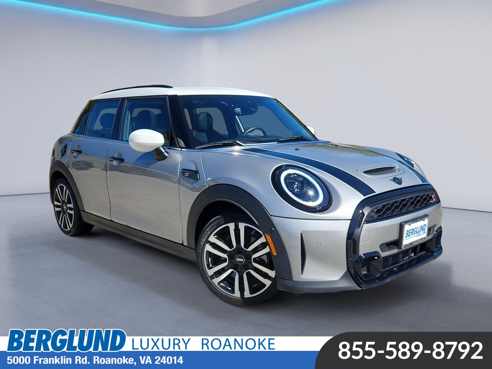 2024 MINI Hardtop 4 Door