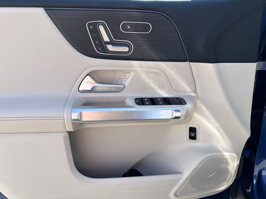2026 Mercedes-Benz GLB GLB 250 - Photo 16