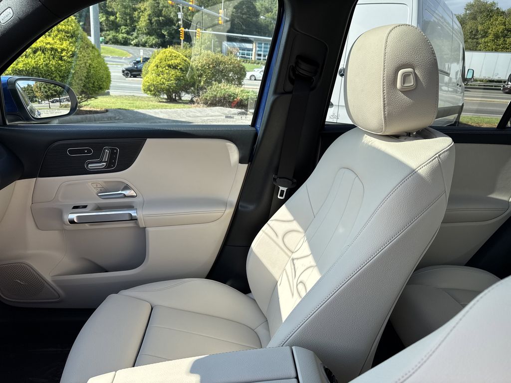 2026 Mercedes-Benz GLB GLB 250 - Photo 31