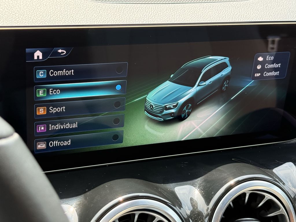 2025 Mercedes-Benz GLB Base - Photo 29