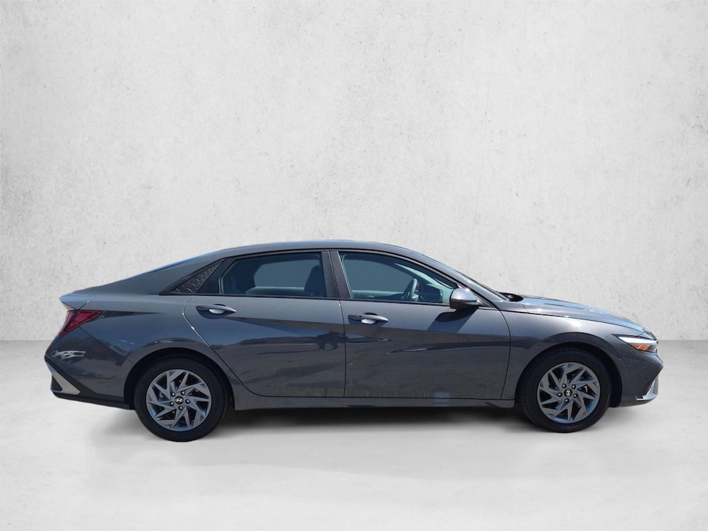 Used 2024 Hyundai Elantra SEL Sedan