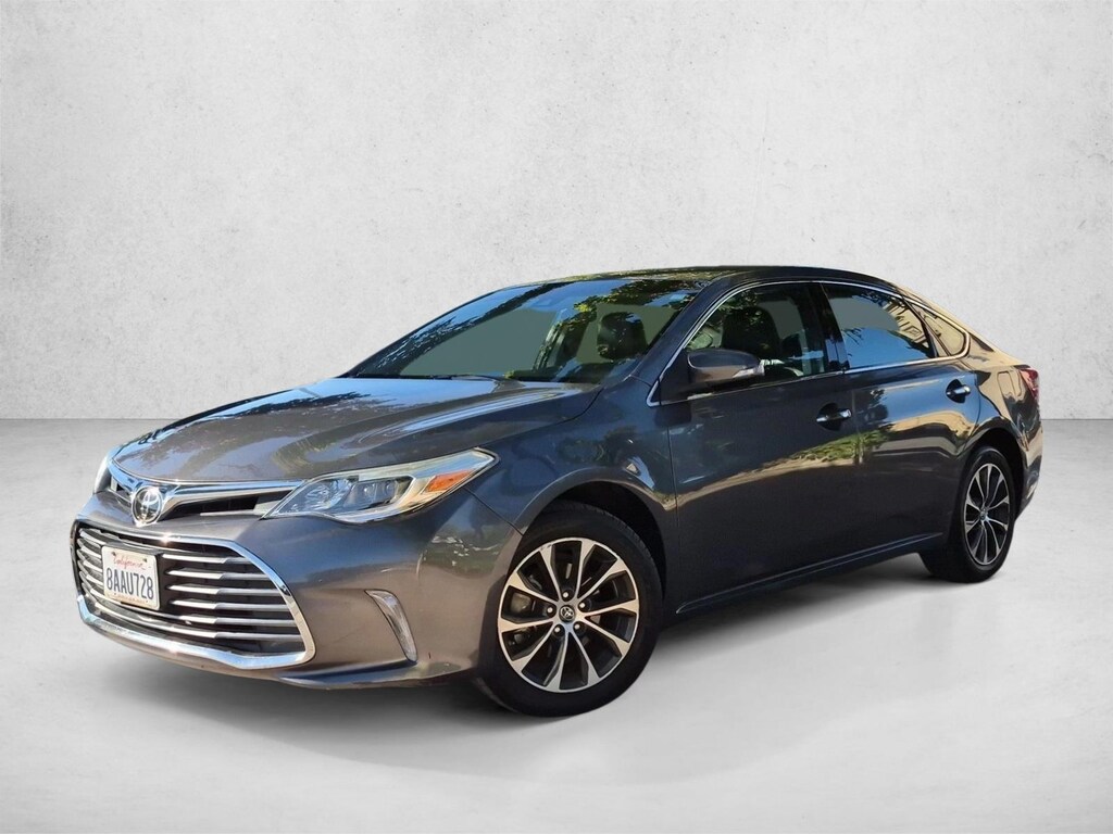 Used 2018 Toyota Avalon XLE Sedan