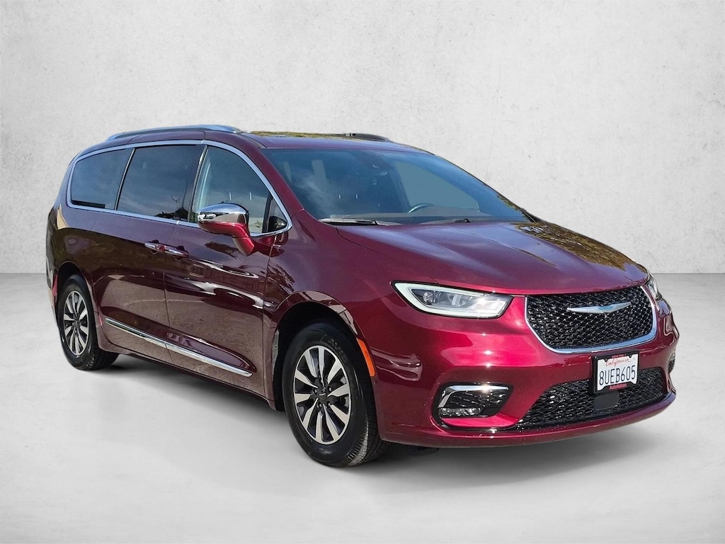 Used 2021 Chrysler Pacifica Limited Van Passenger Van