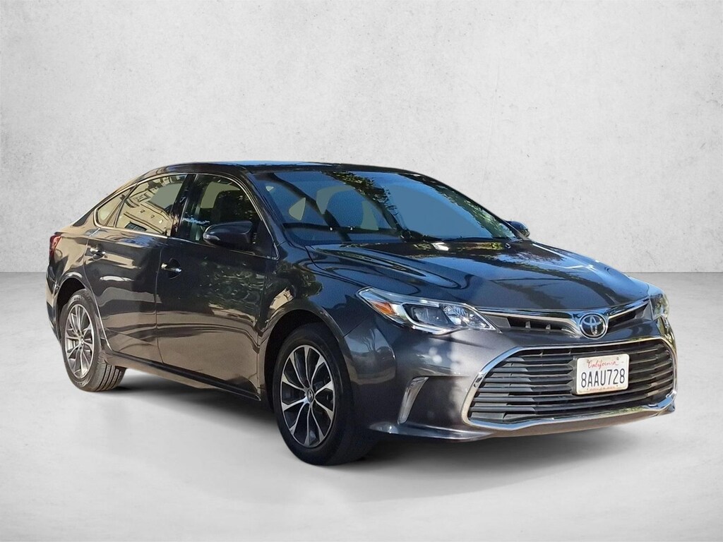 Used 2018 Toyota Avalon XLE Sedan