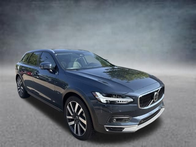 2025 Volvo V90 Cross Country Ultra
