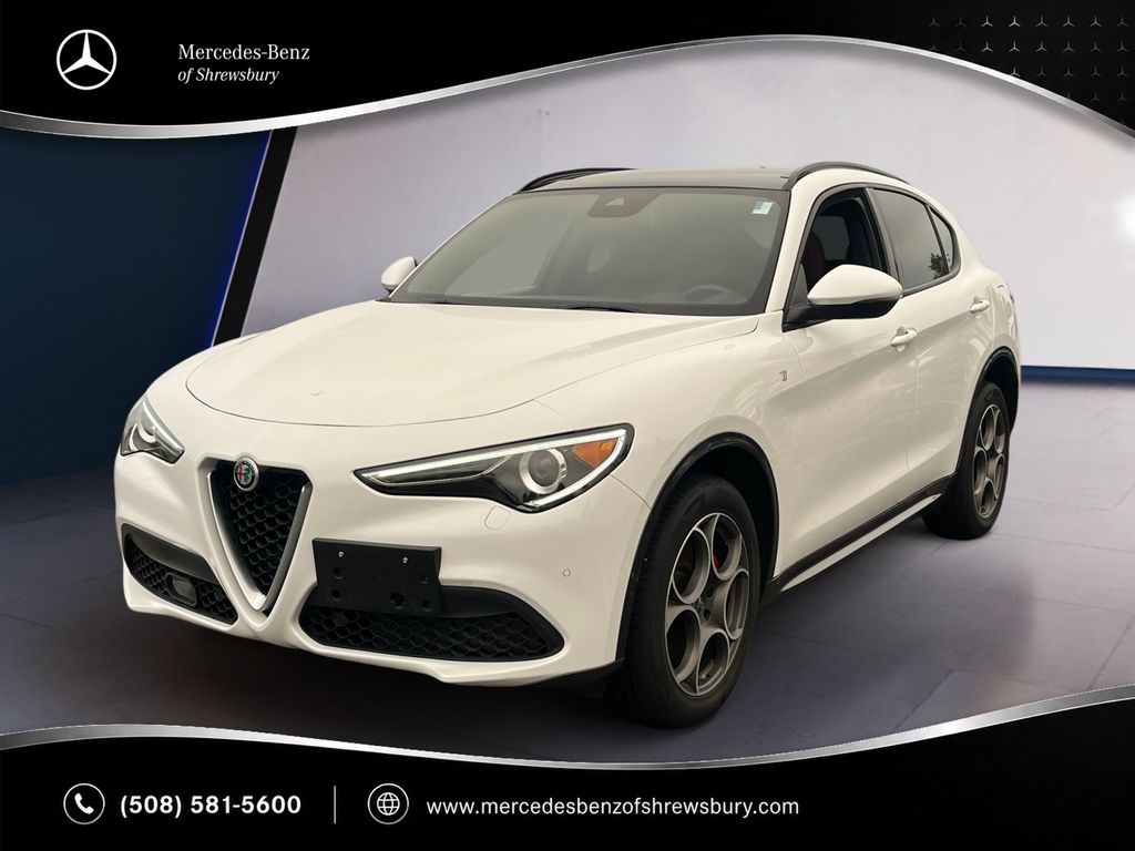 2022 Alfa Romeo Stelvio