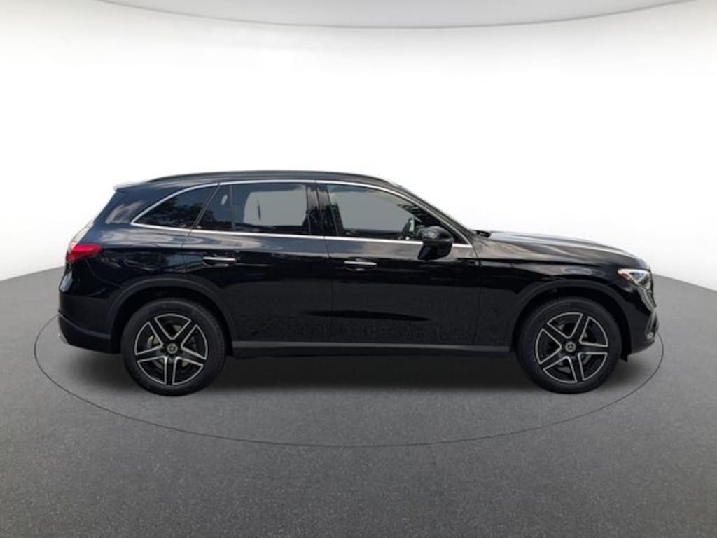 New 2027 Mercedes-Benz GLC 300 4MATIC SUV