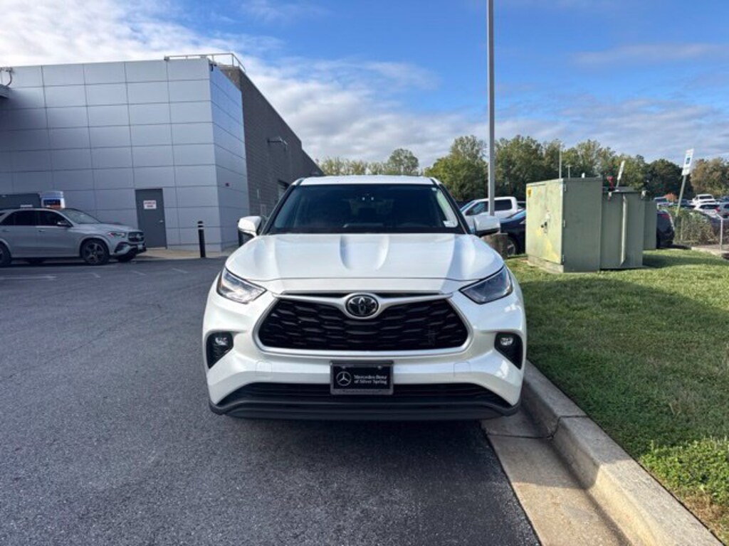 Used 2022 Toyota Highlander LE AWD SUV