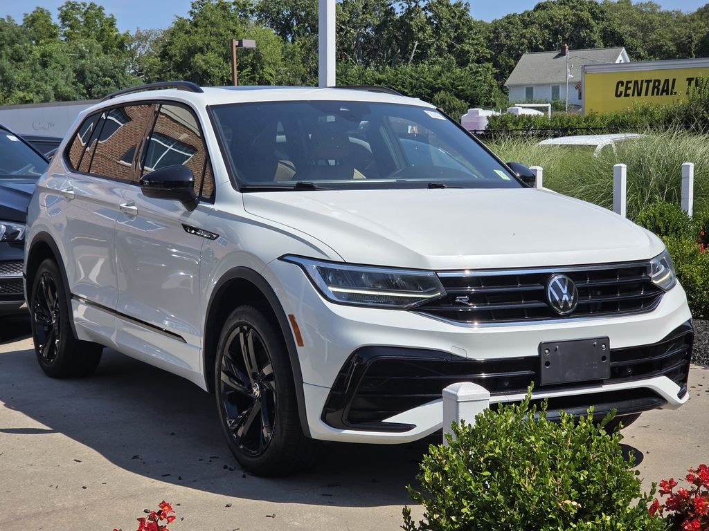 Used 2024 Volkswagen Tiguan 2.0T SE R-Line Black SUV