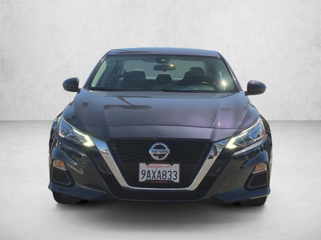 Used 2022 Nissan Altima 2.5 SV Sedan