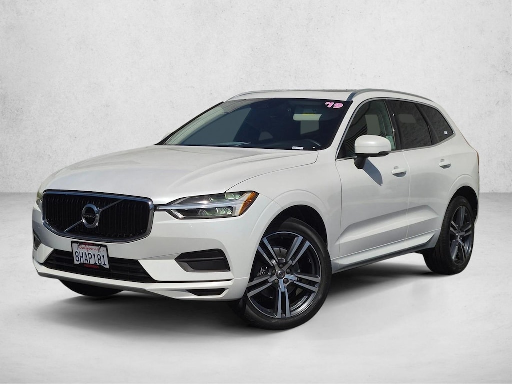 Used 2019 Volvo XC60 T5 Momentum SUV