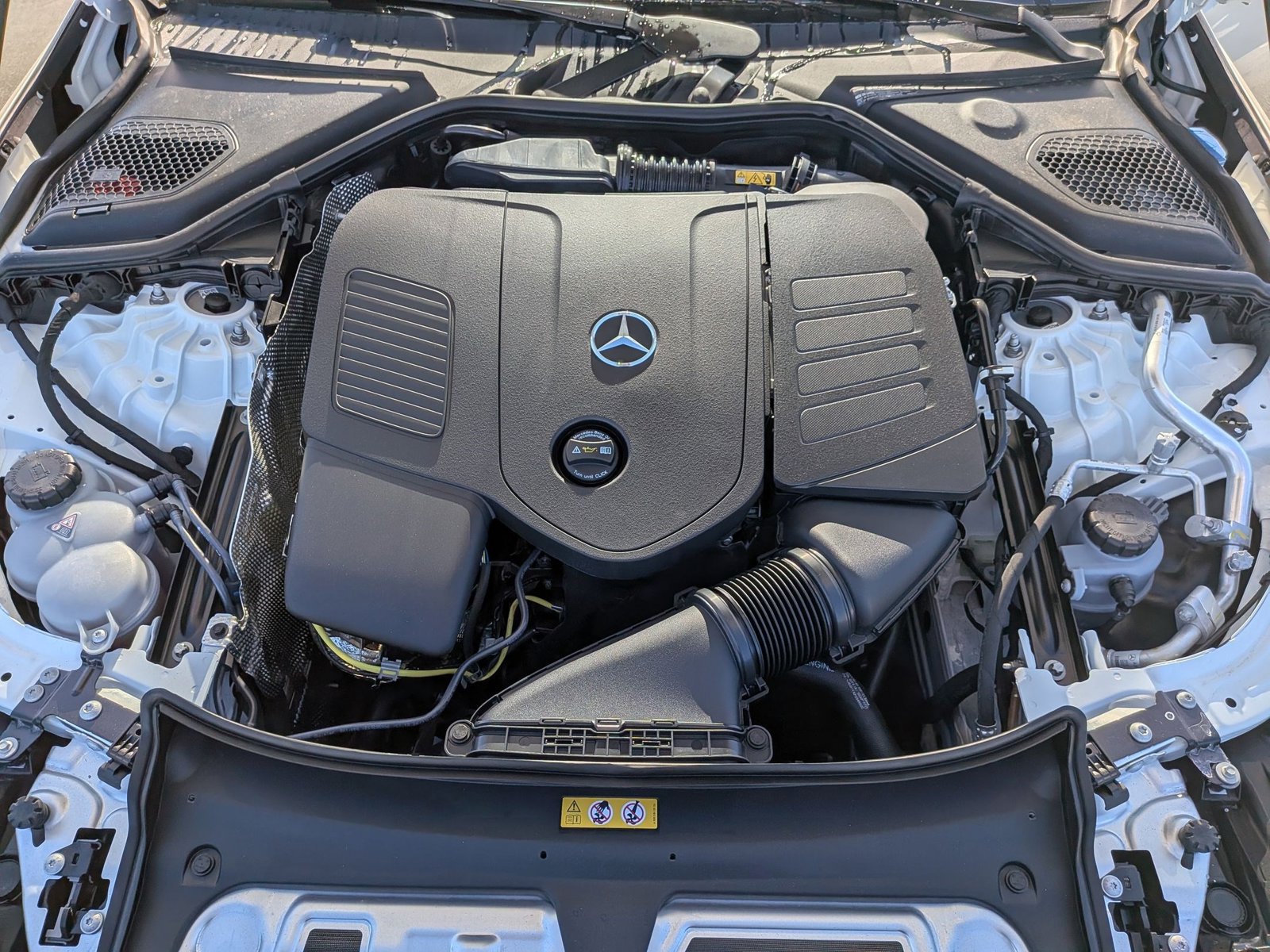 2025 Mercedes-Benz E-Class E350 - Photo 18