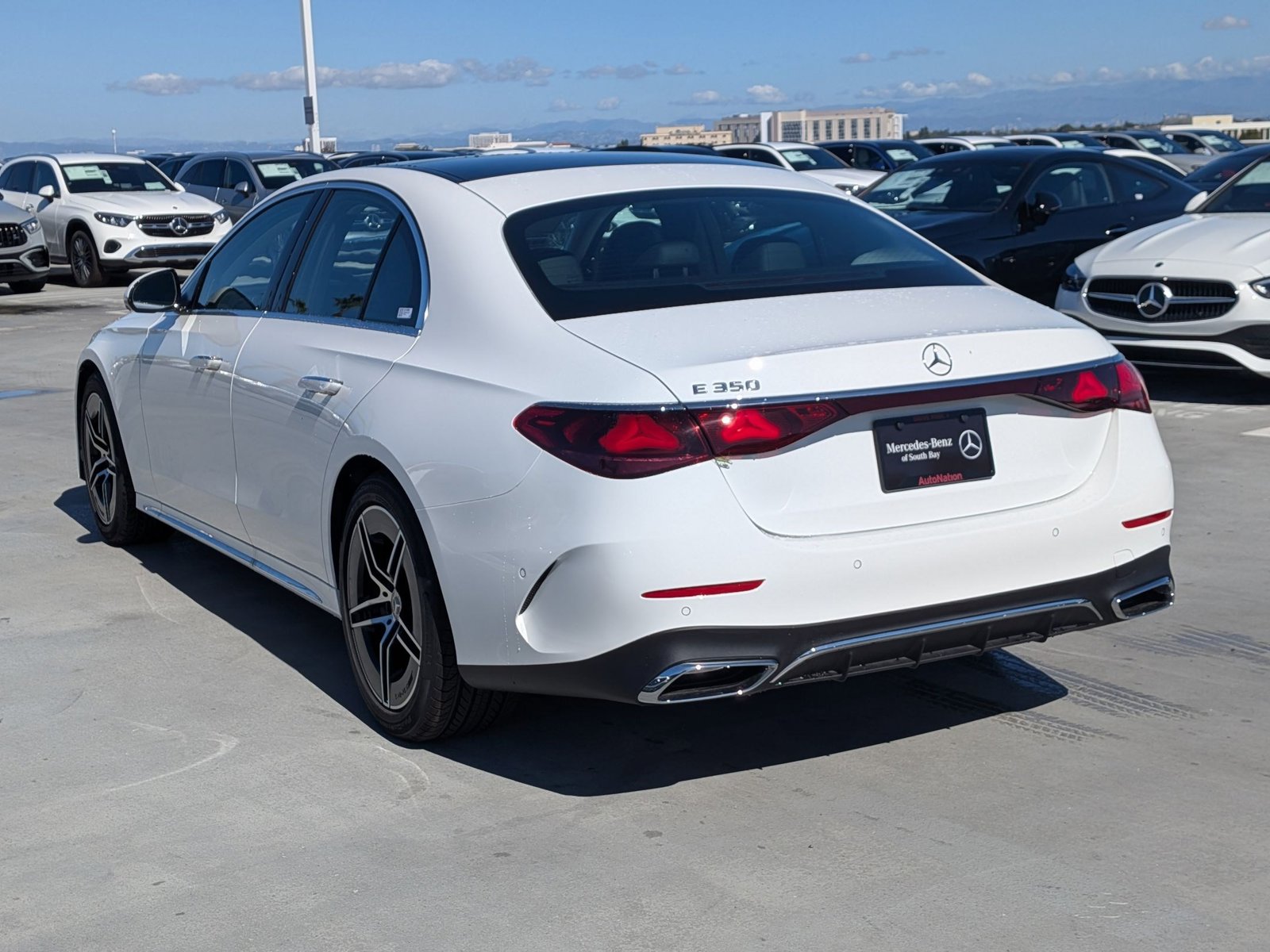 2025 Mercedes-Benz E-Class E350 - Photo 9