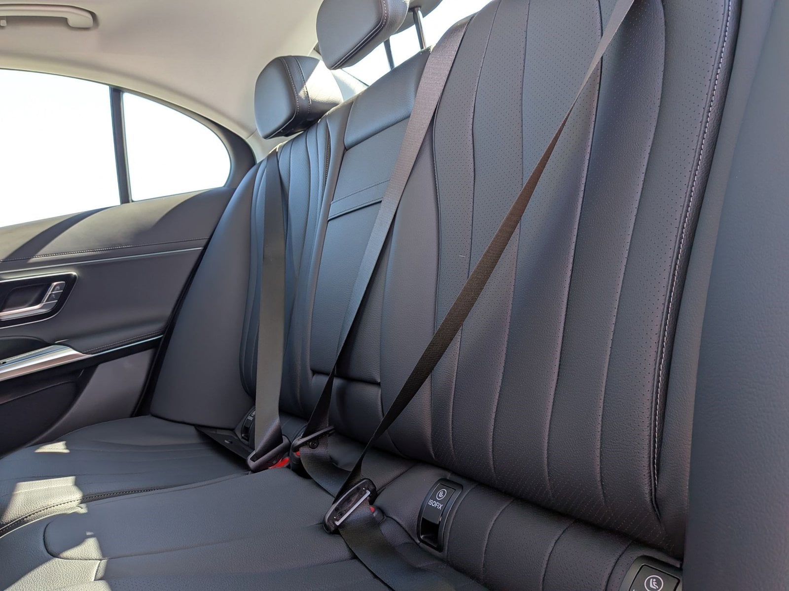 2025 Mercedes-Benz E-Class E350 - Photo 17