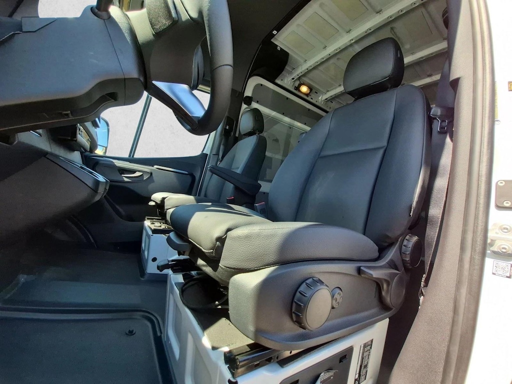 New 2026 Mercedes-Benz Sprinter 2500 2500 Standard Roof I4 Diesel HO 144" RWD Van Crew Van