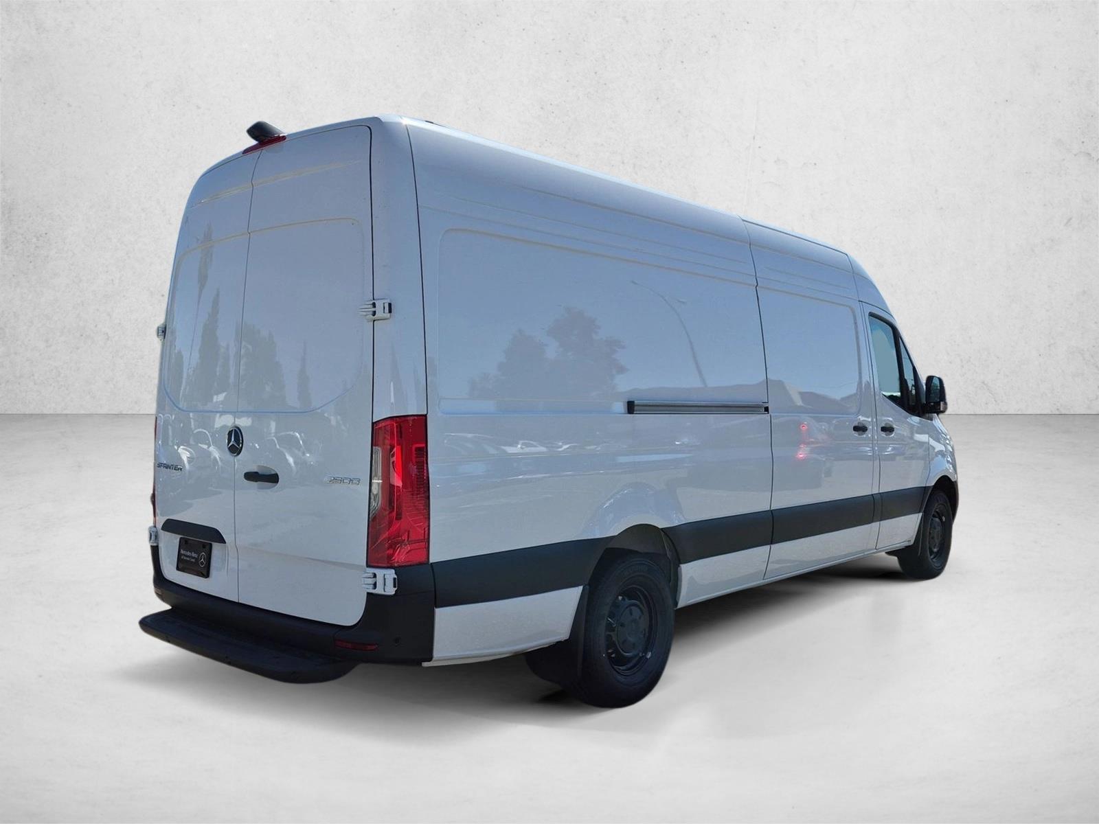 New 2026 Mercedes-Benz Sprinter 2500 2500 High Roof I4 Diesel HO 170" RWD Van Cargo Van