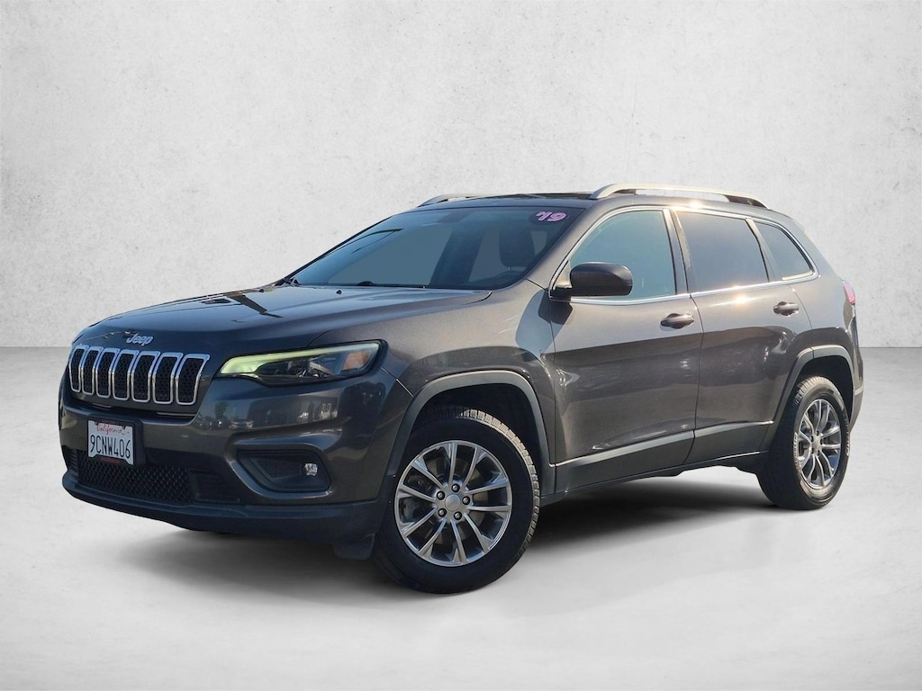 Used 2019 Jeep Cherokee Latitude Plus 4x4 SUV