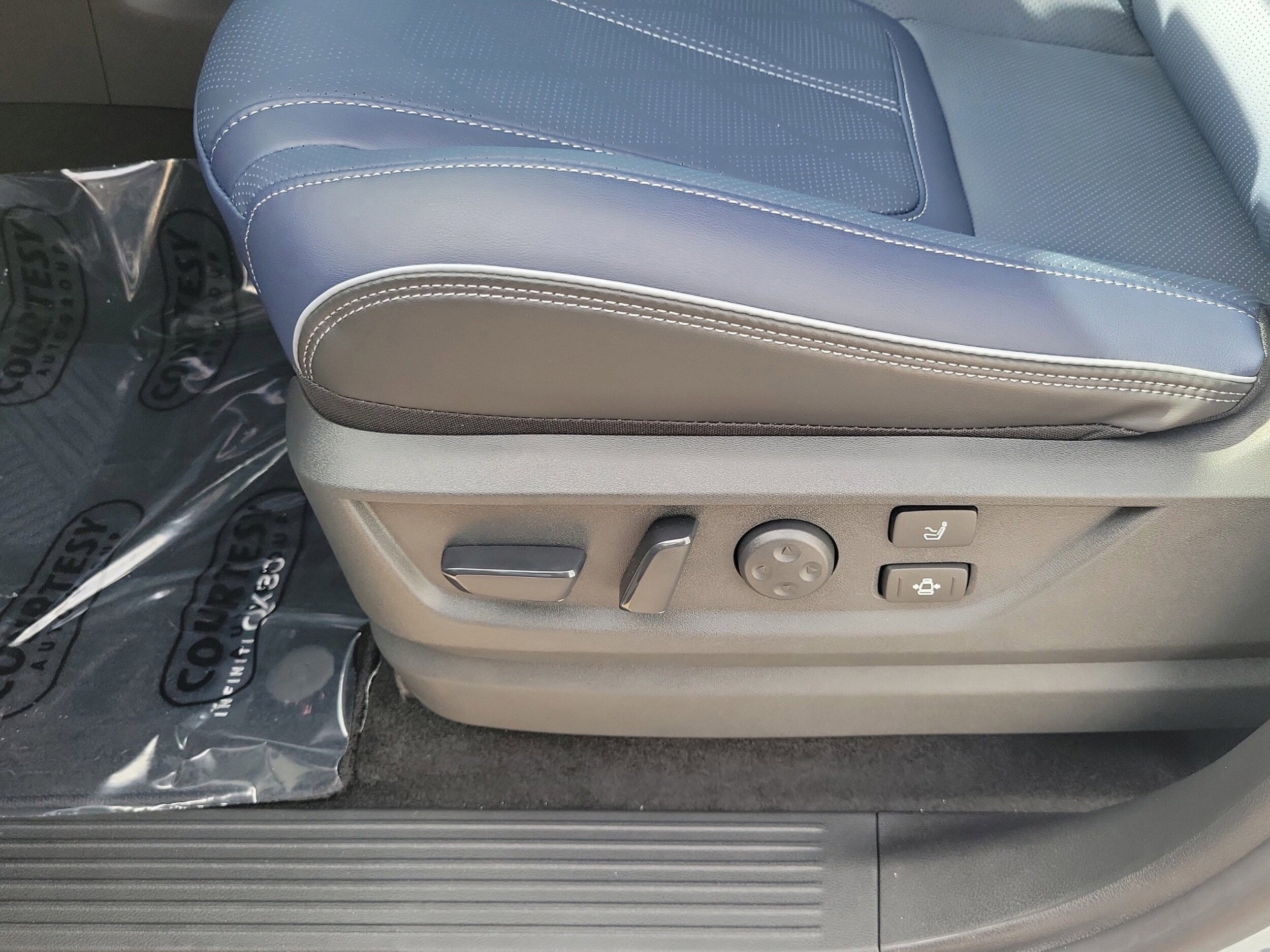 2026 INFINITI QX80 Sport - Photo 17