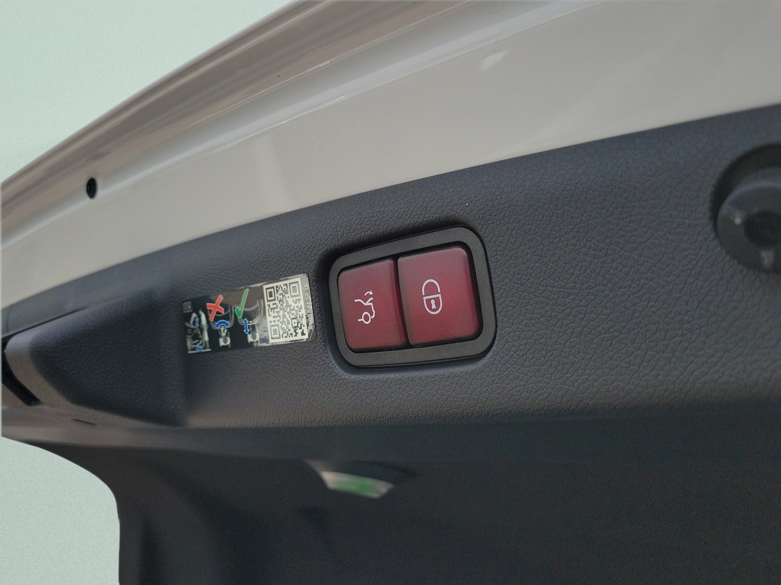 2024 Mercedes-Benz E-Class E450 - Photo 7