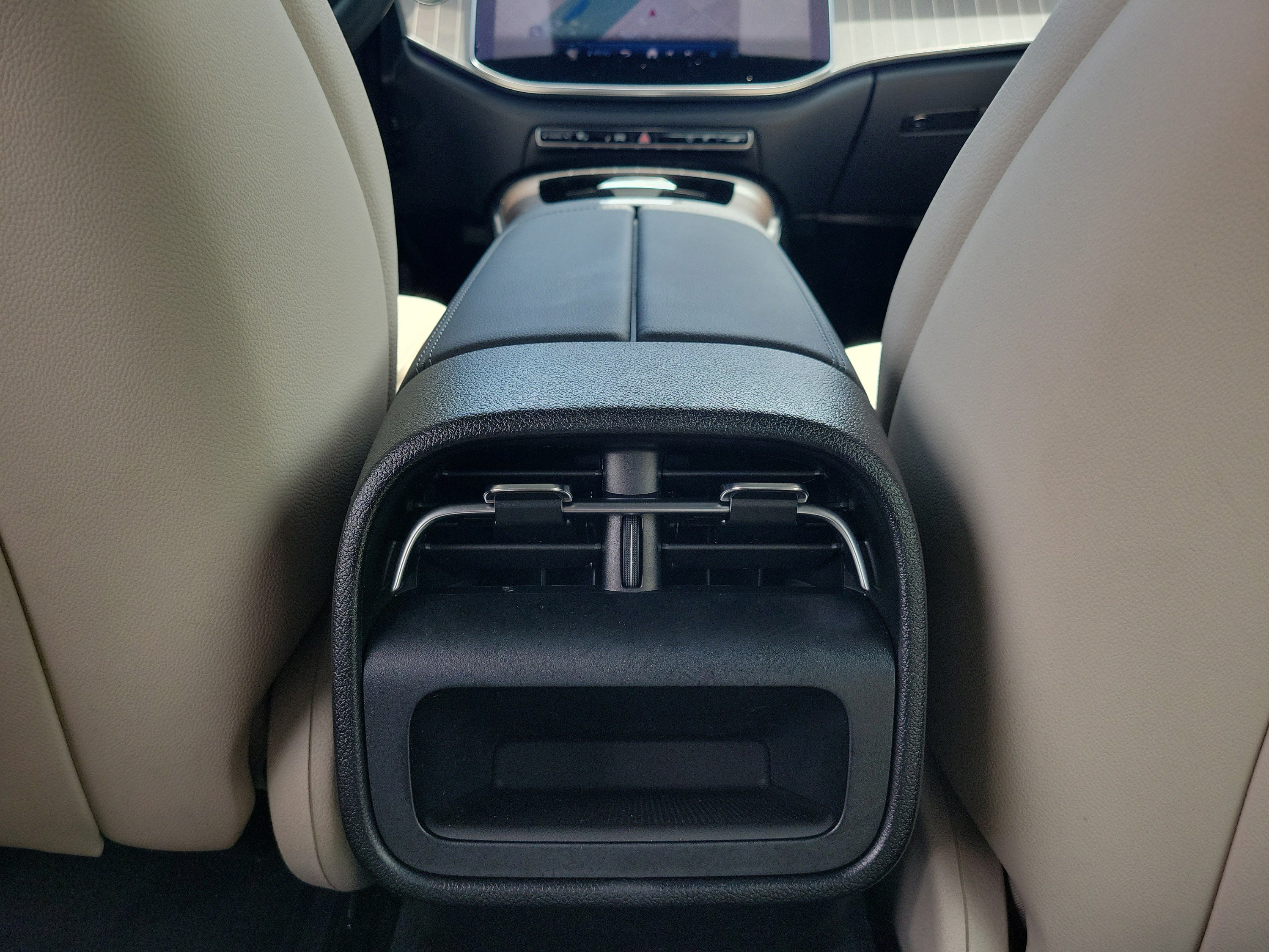 2024 Mercedes-Benz E-Class E450 - Photo 12