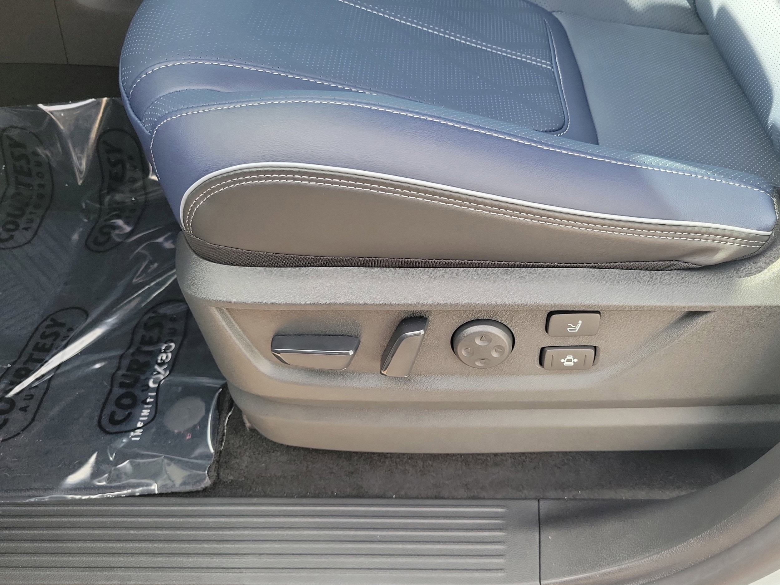 2026 INFINITI QX80 Sport - Photo 28