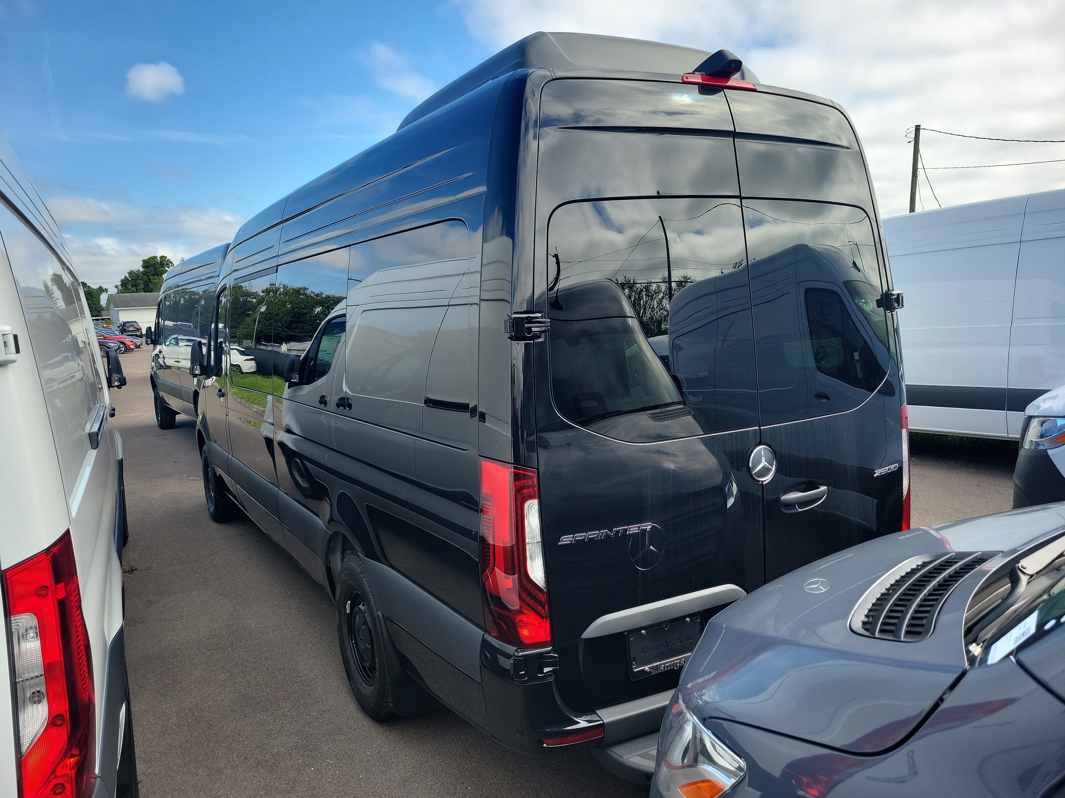 New 2026 Mercedes-Benz Sprinter Passenger Van Passenger 170 WB 2500 High Roof I4 Diesel HO 170 RWD