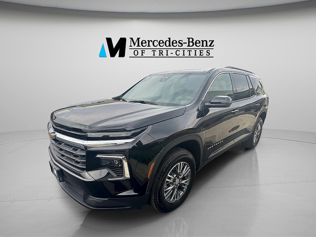 Used 2026 Chevrolet Traverse LT SUV