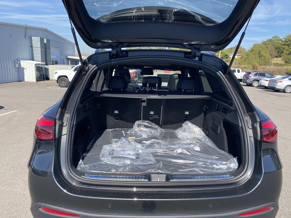 2026 Mercedes-Benz GLC Base - Photo 9