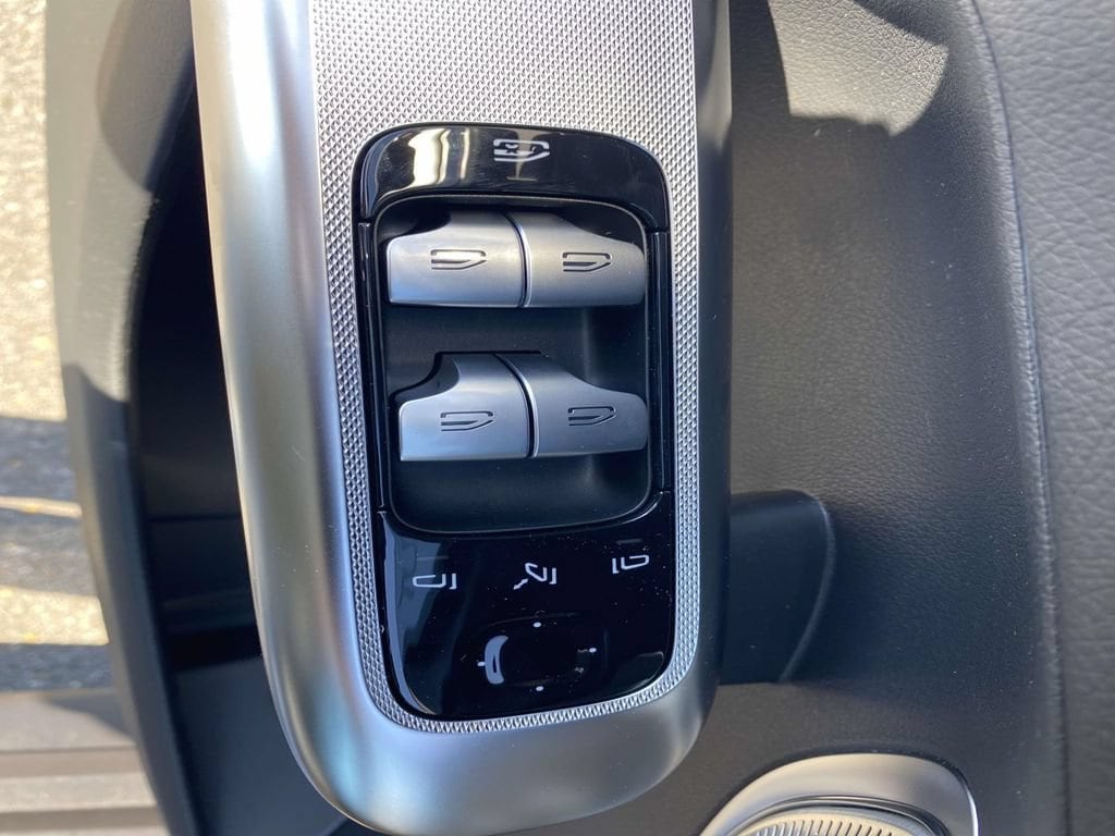 2026 Mercedes-Benz GLC Base - Photo 12
