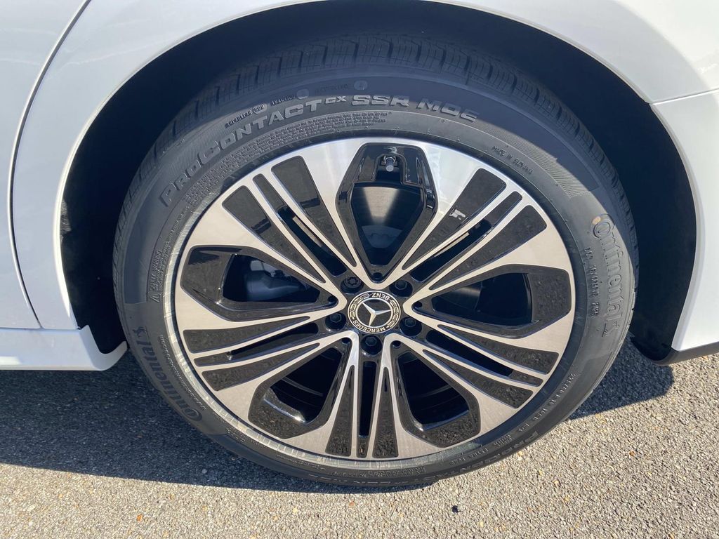 2026 Mercedes-Benz E-Class E350 - Photo 10