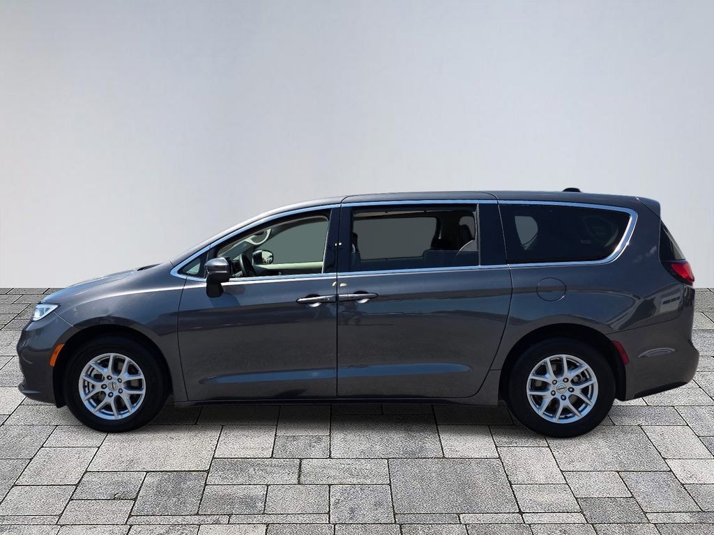 Used 2023 Chrysler Pacifica Touring L Van Passenger Van