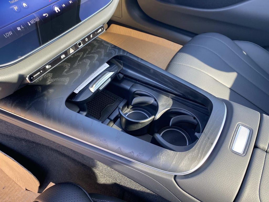 2026 Mercedes-Benz E-Class E350 - Photo 21