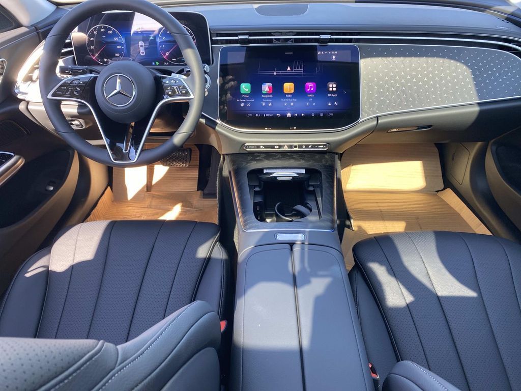 2026 Mercedes-Benz E-Class E350 - Photo 25