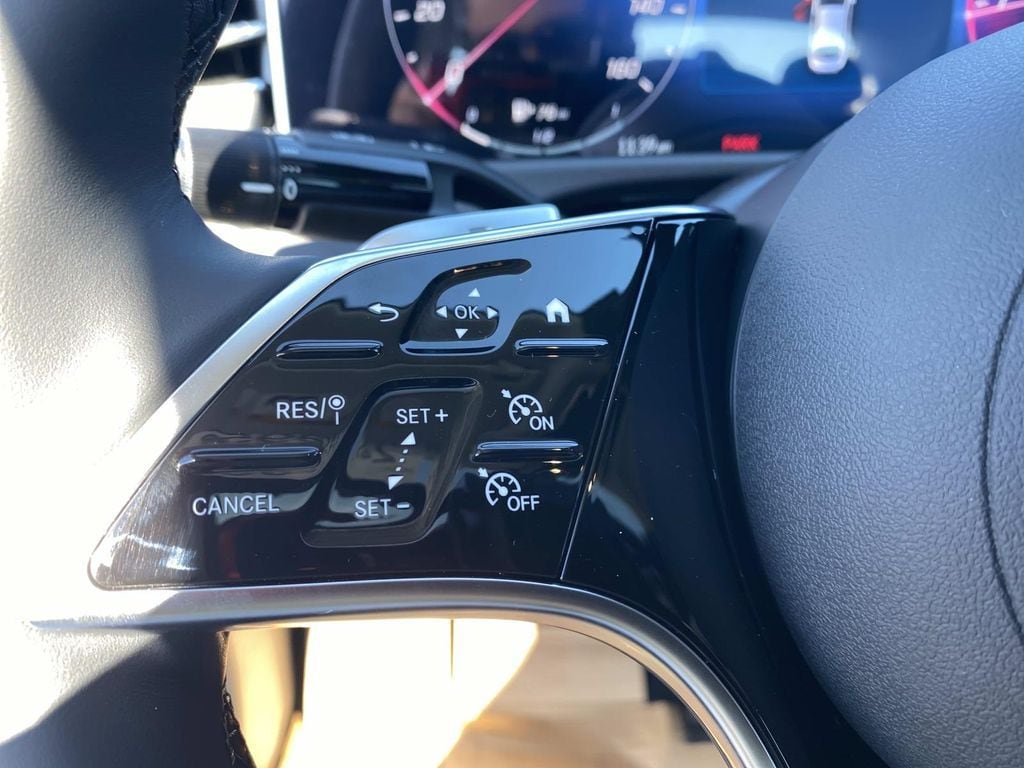 2026 Mercedes-Benz E-Class E350 - Photo 17