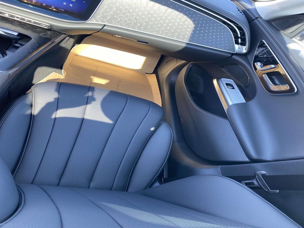 2026 Mercedes-Benz E-Class E350 - Photo 28