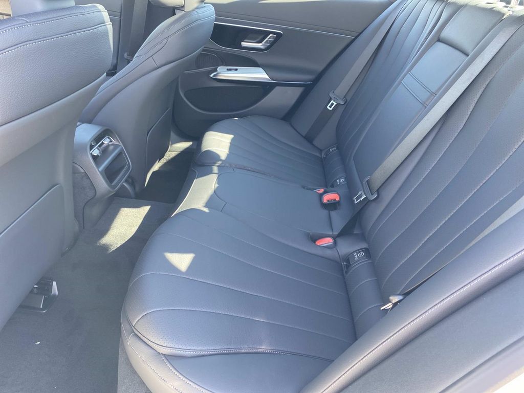 2026 Mercedes-Benz E-Class E350 - Photo 24