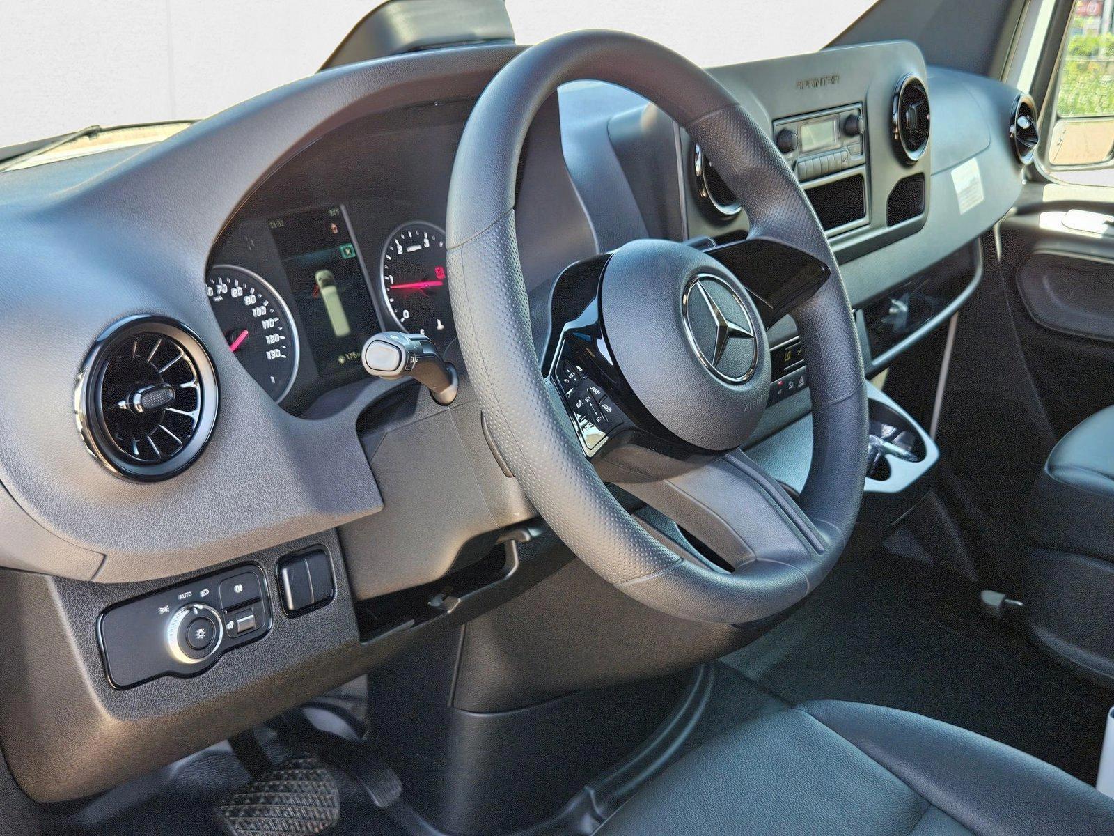 2025 Mercedes-Benz Sprinter Cargo Van Base - Photo 3