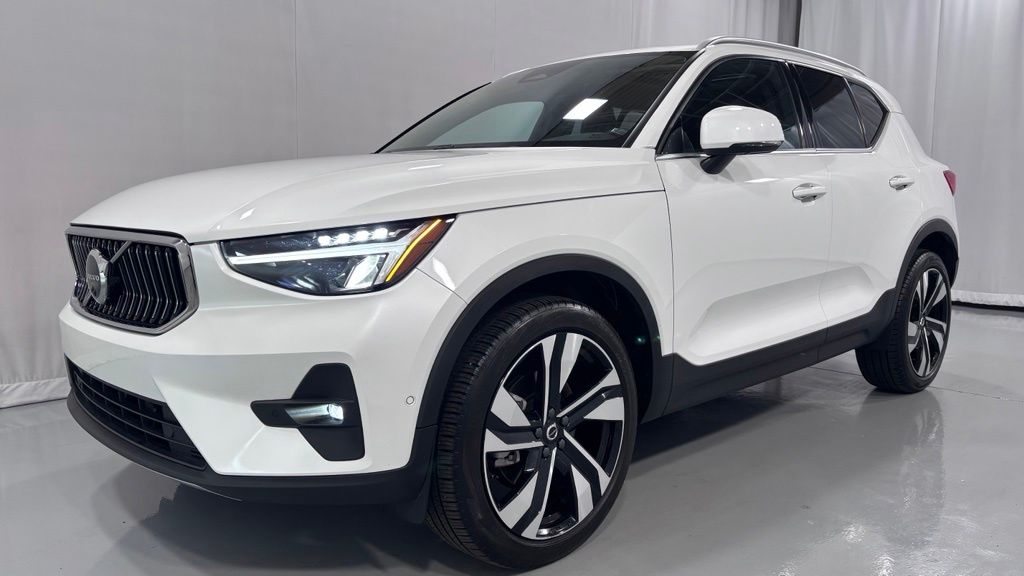 2024 Volvo XC40