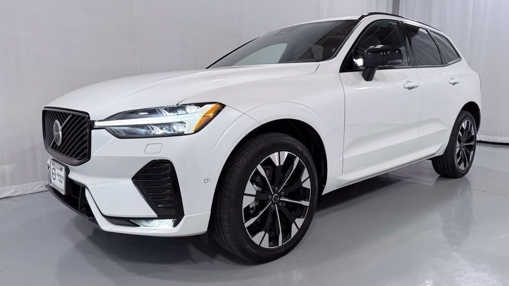 2026 Volvo XC60 Plus