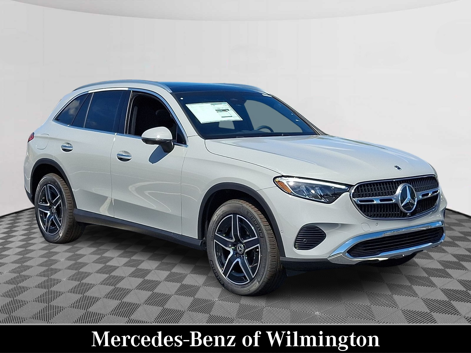 New 2027 Mercedes-Benz GLC 300 4MATIC SUV