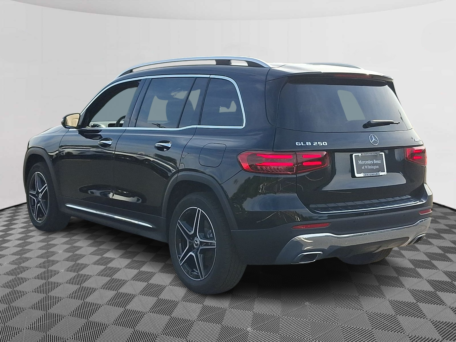 New 2026 Mercedes-Benz GLB 250 4MATIC SUV