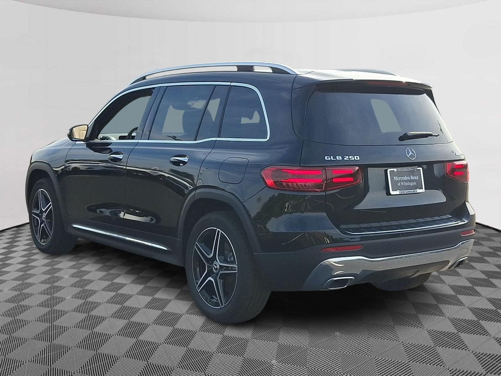 New 2026 Mercedes-Benz GLB 250 4MATIC SUV